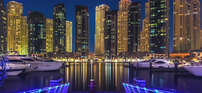 Luksuslomalle tai keskitason budjetin lomalle Dubaihin