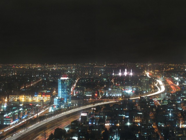 Tel Aviv At Night from Saul Adereth (CC) BY http://www.flickr.com/photos/saul_adereth/412537371/